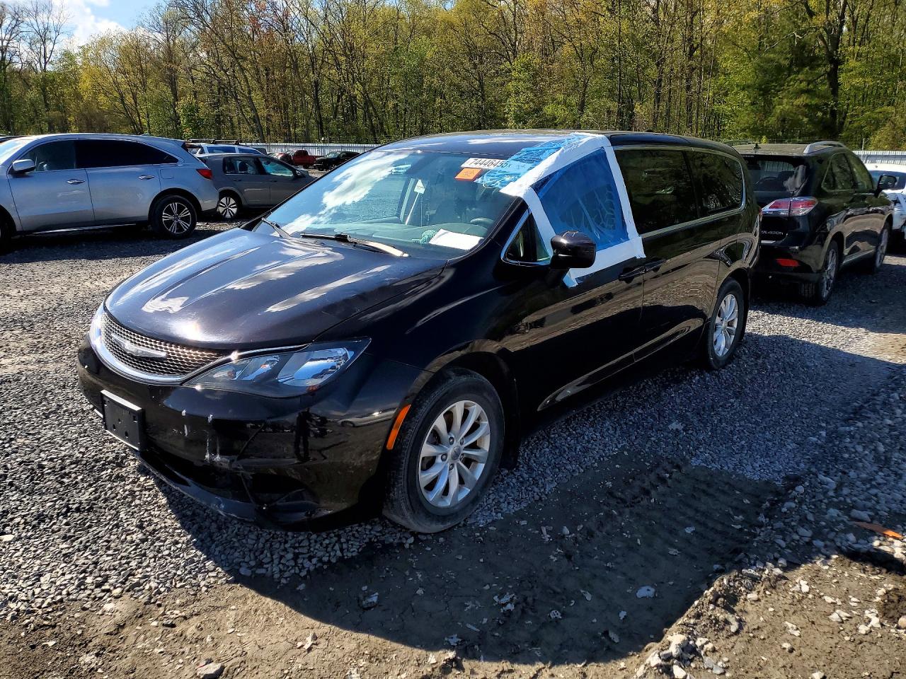 CHRYSLER PACIFICA 2017