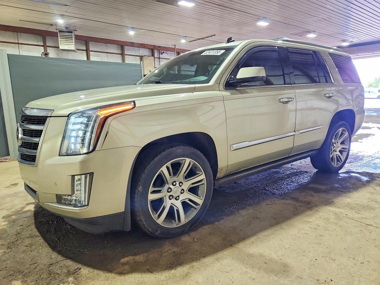 CADILLAC ESCALADE 2015