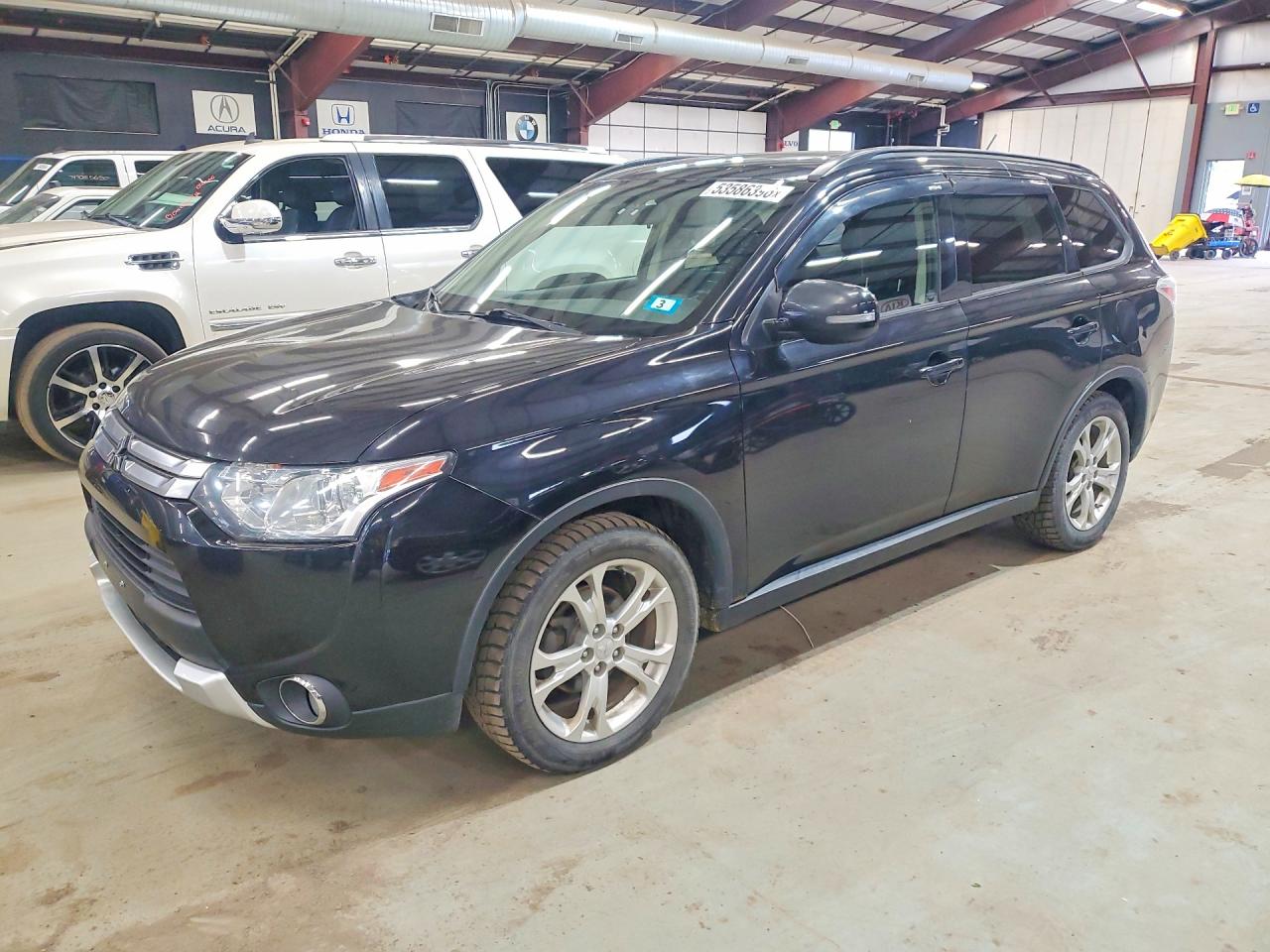 MITSUBISHI OUTLANDER 2015