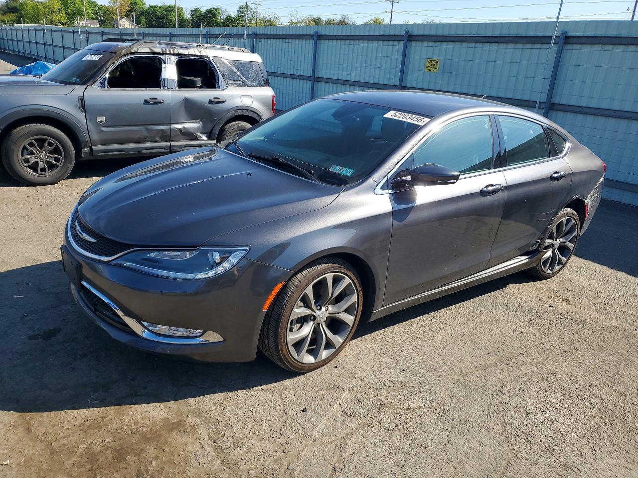 CHRYSLER 200 2015