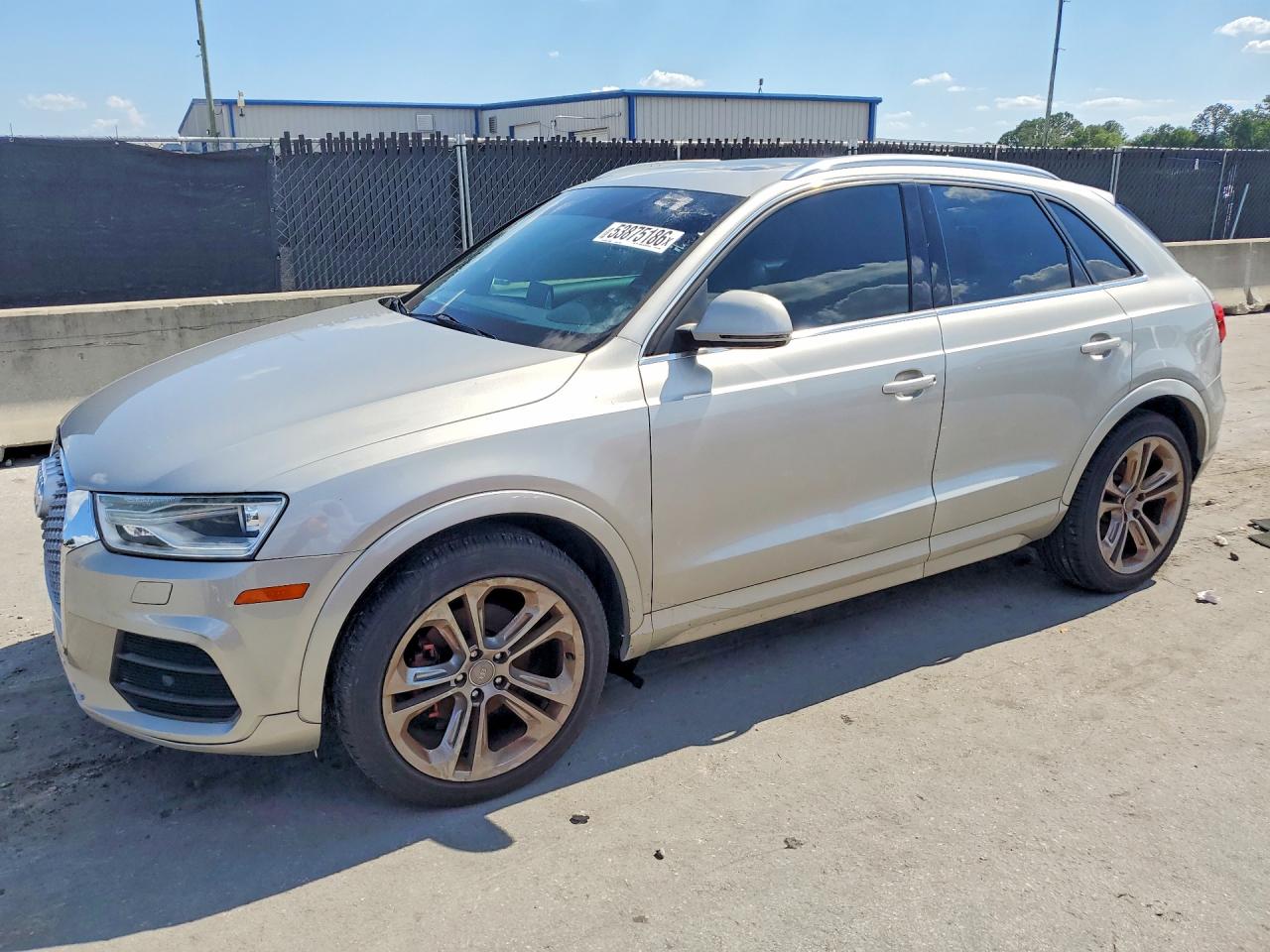 AUDI Q3 2016