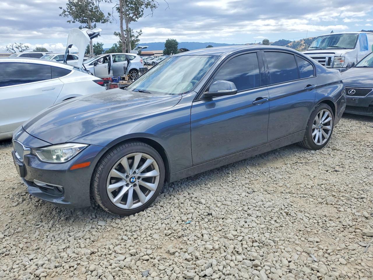 BMW 328 2012