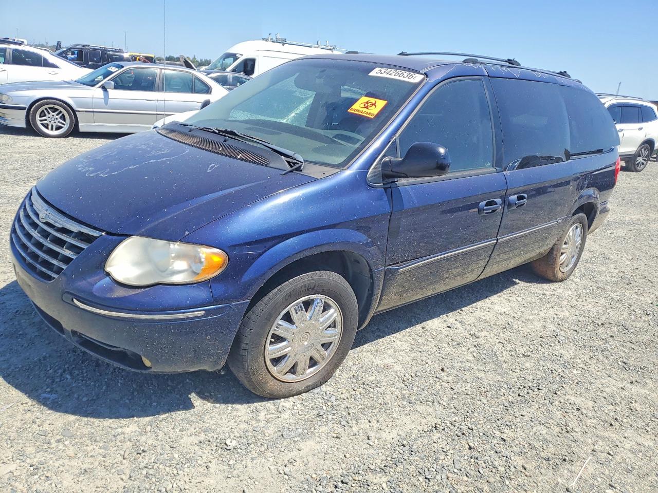 CHRYSLER TOWN & COUNTRY 2005