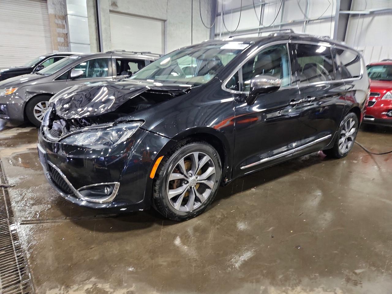 CHRYSLER PACIFICA 2017