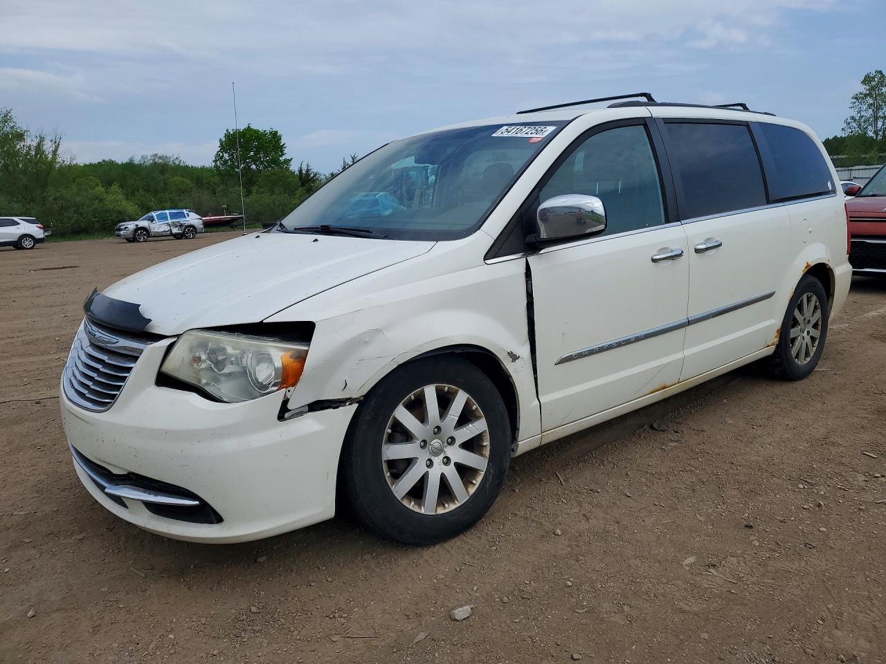 CHRYSLER TOWN & COUNTRY 2011