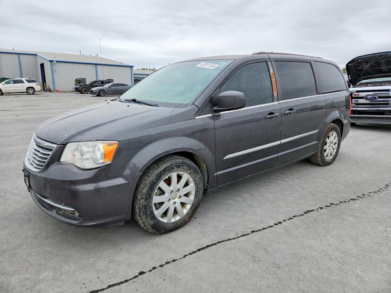 CHRYSLER TOWN & COUNTRY 2015