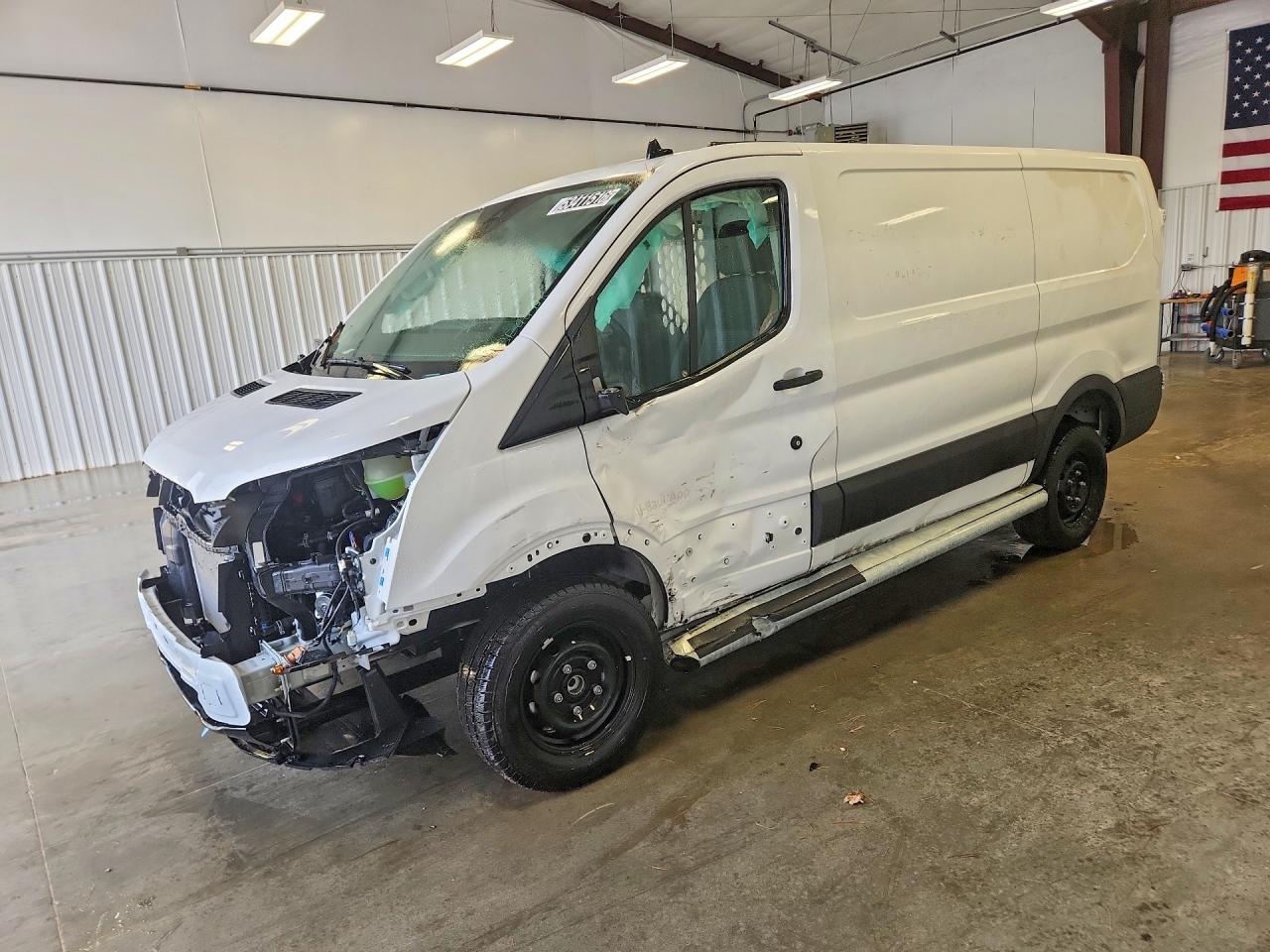 FORD TRANSIT 2025