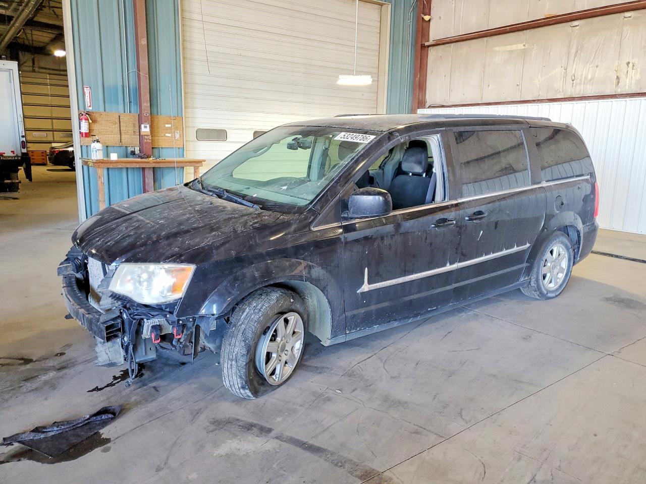 CHRYSLER TOWN & COUNTRY 2012
