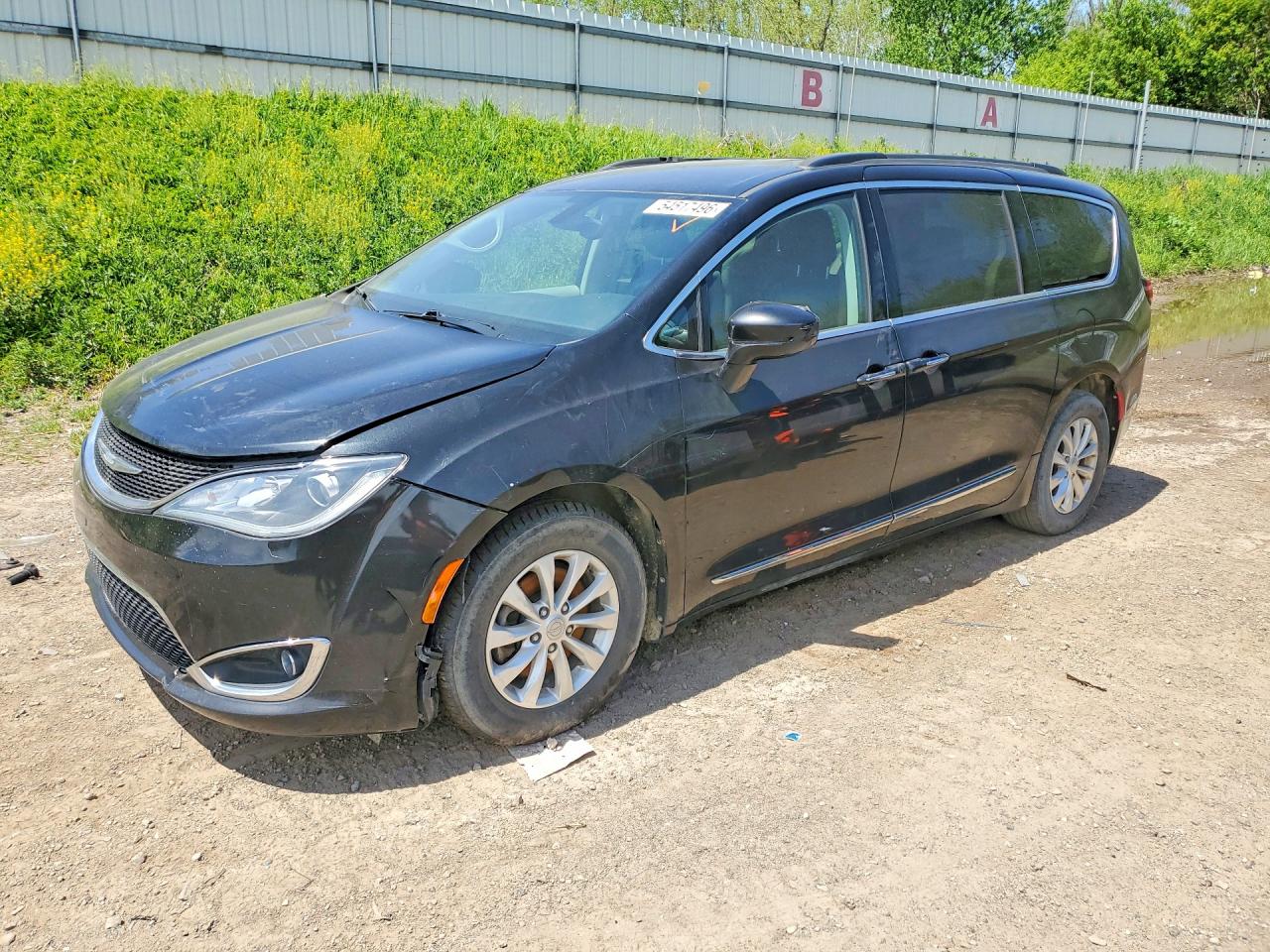 CHRYSLER PACIFICA 2017