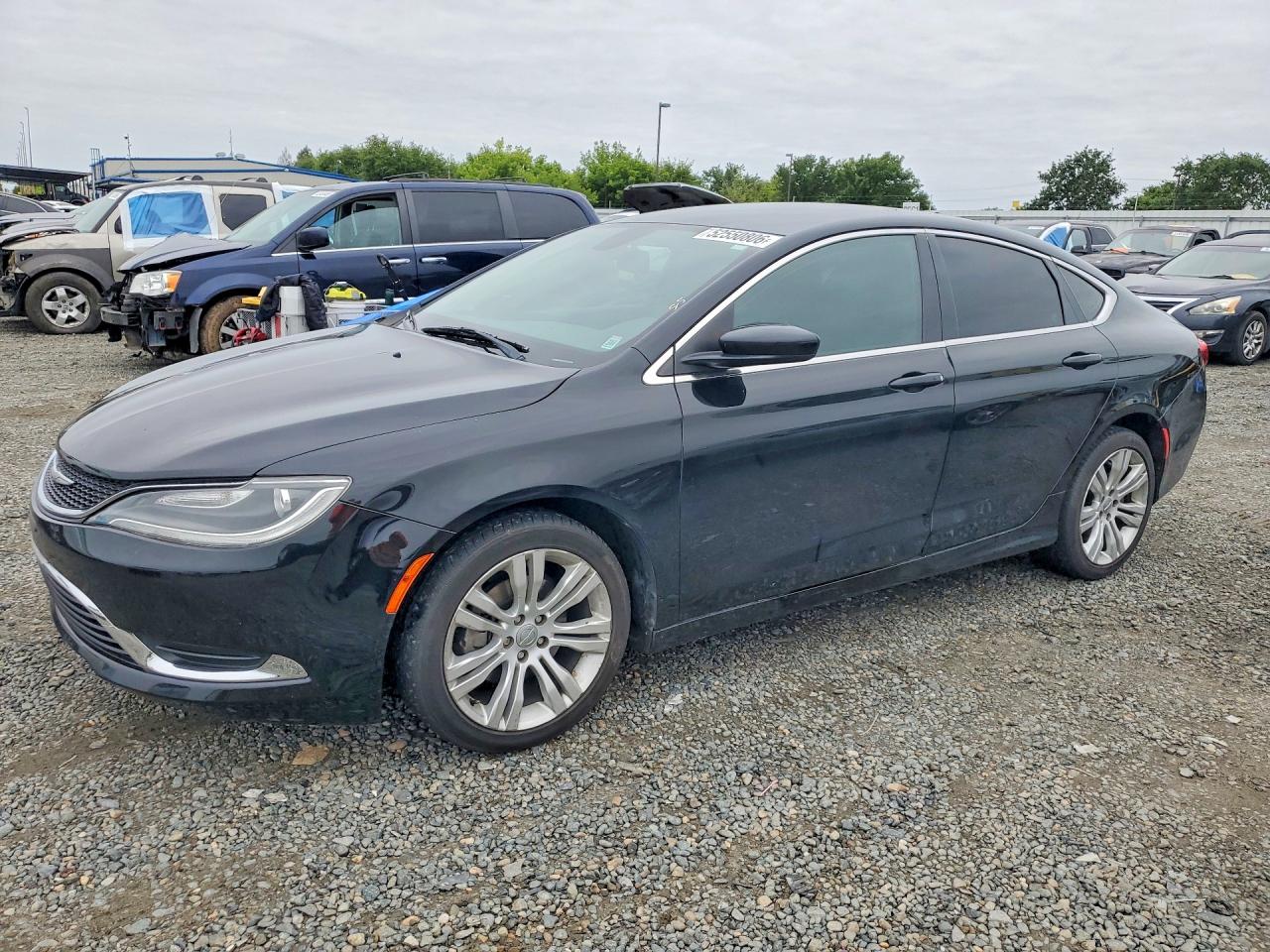 CHRYSLER 200 2015