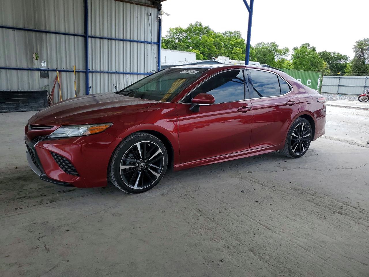 TOYOTA CAMRY 2018