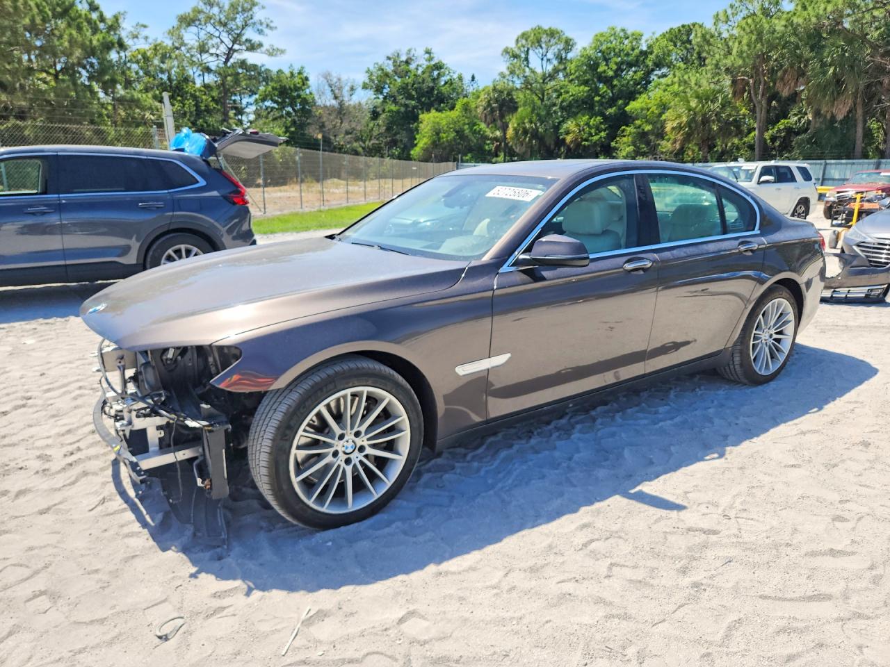 BMW 750 2015