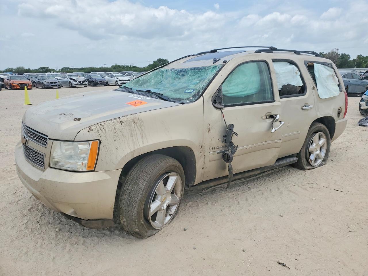 CHEVROLET TAHOE 2011