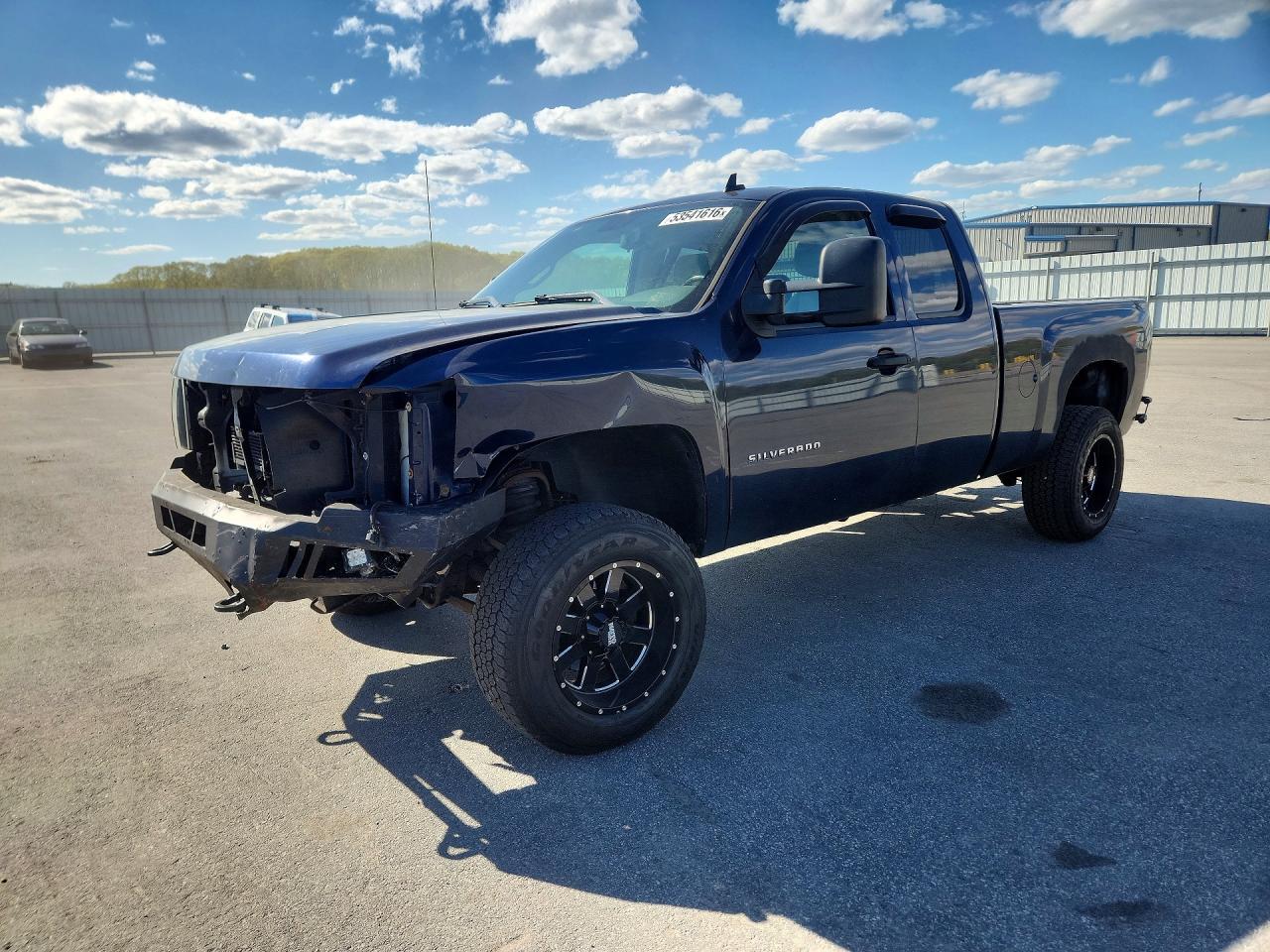 CHEVROLET SILVERADO 2011