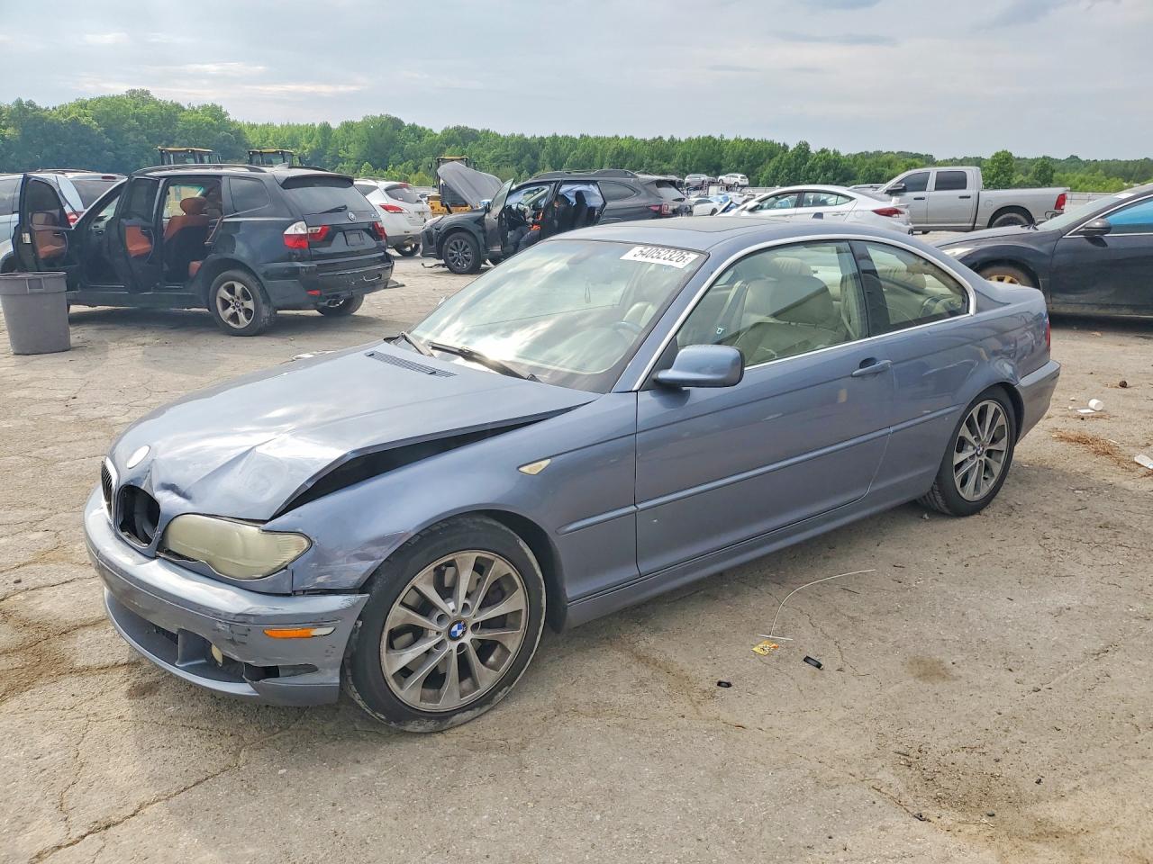 BMW 330 2005