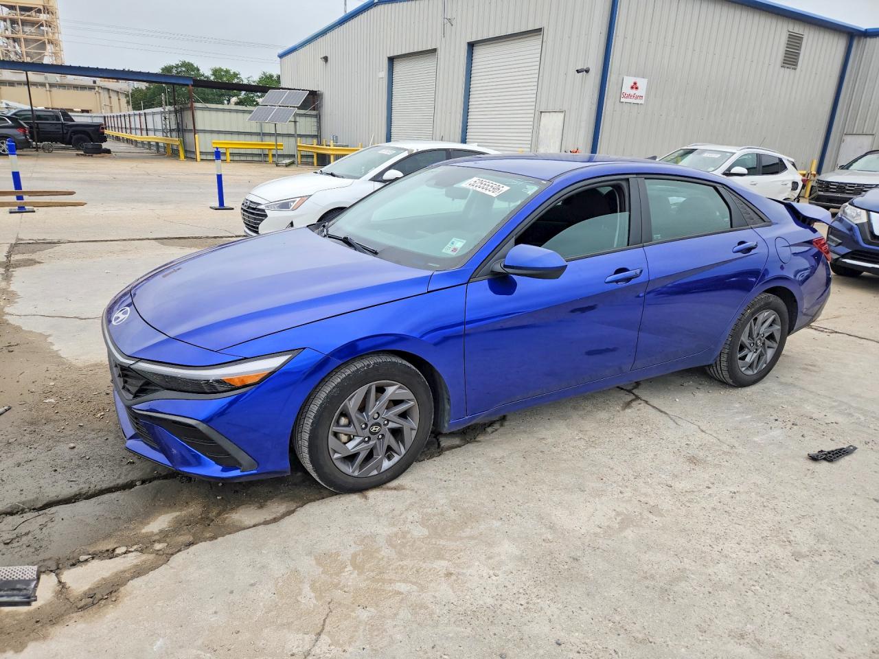 HYUNDAI ELANTRA 2024