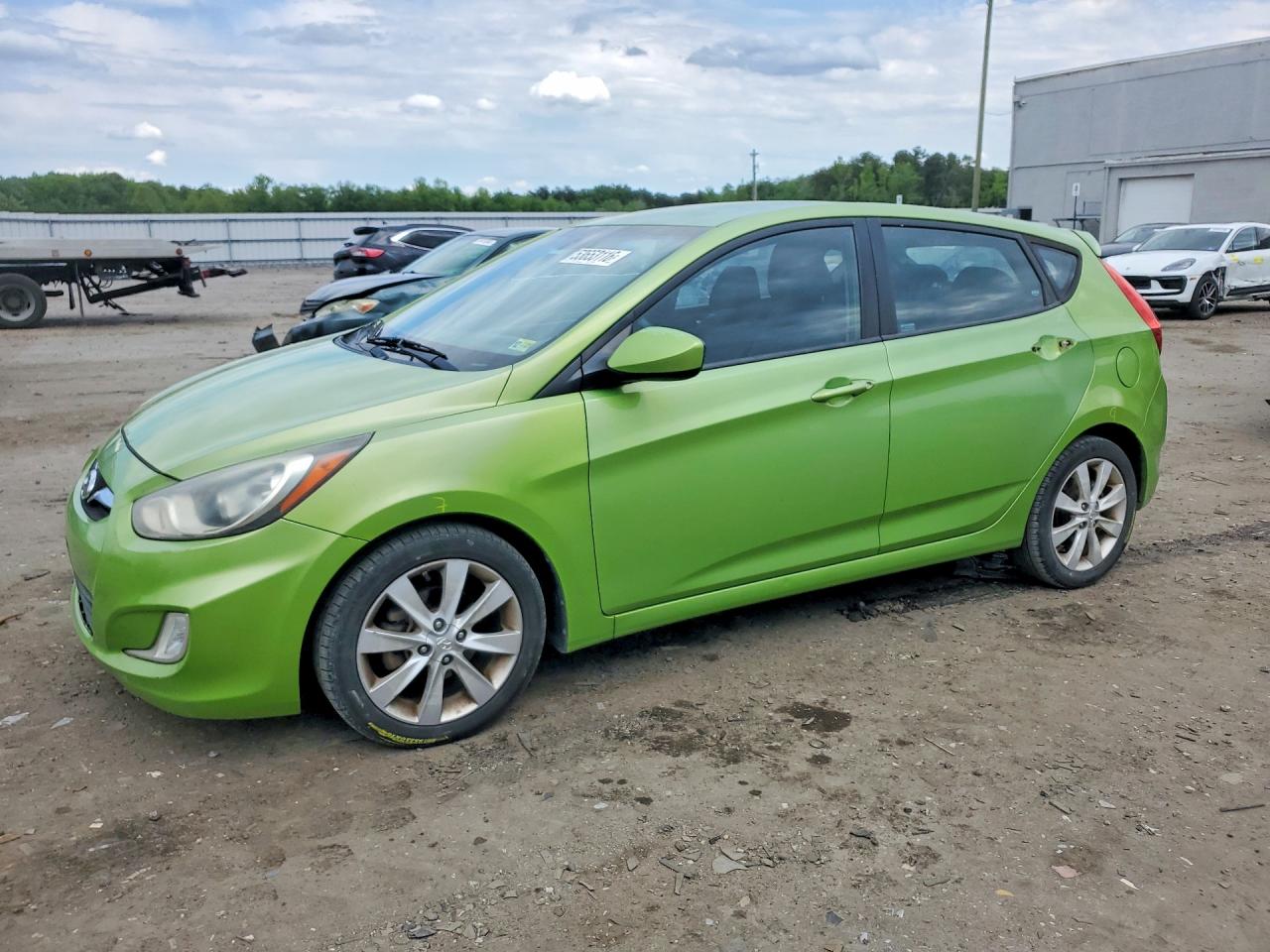 HYUNDAI ACCENT 2012