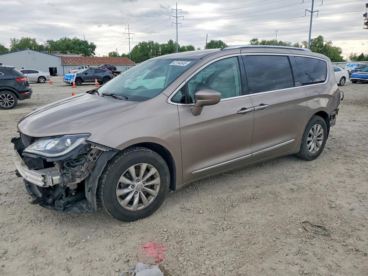 CHRYSLER PACIFICA 2018