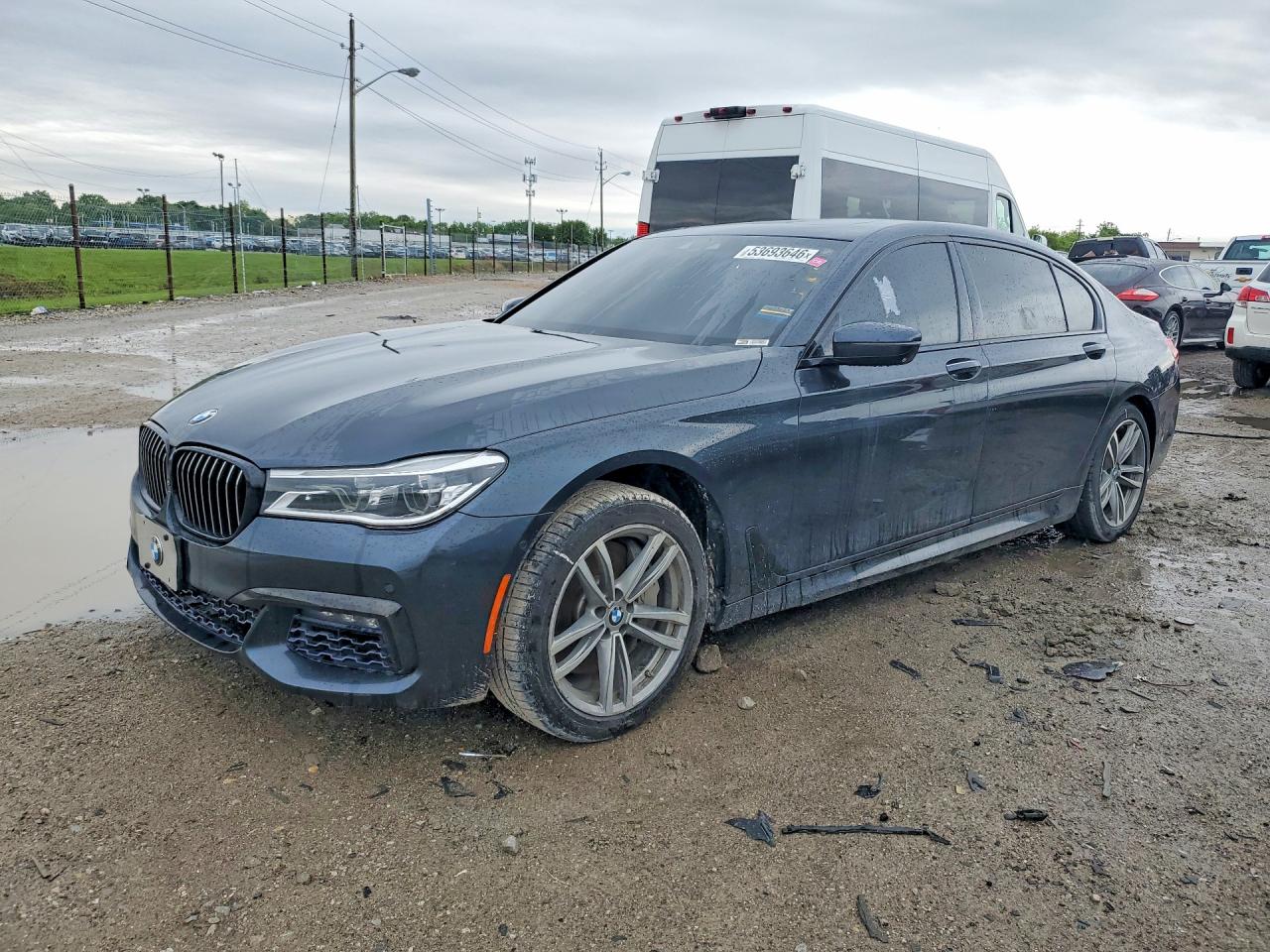 BMW 750 2017