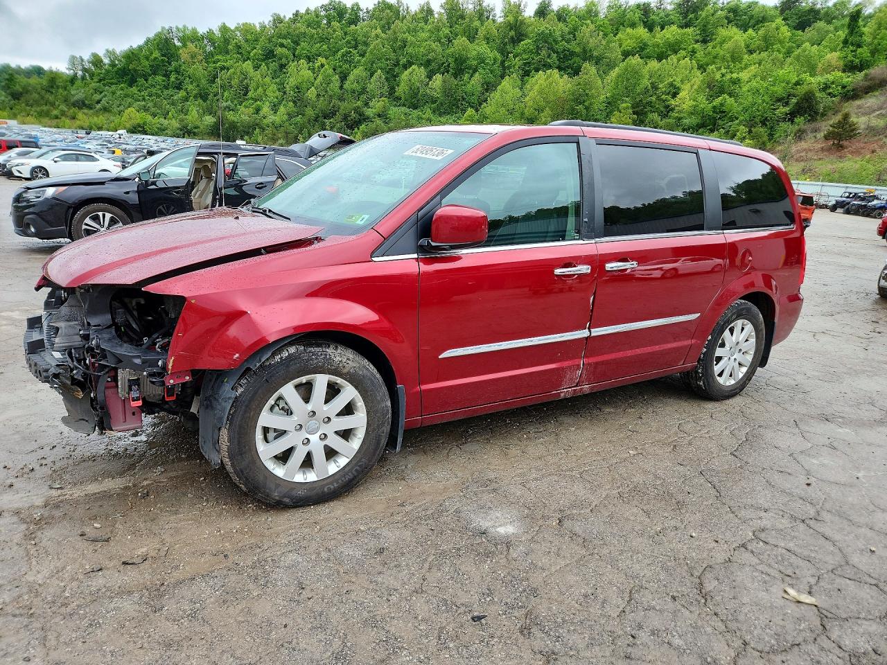 CHRYSLER TOWN & COUNTRY 2015