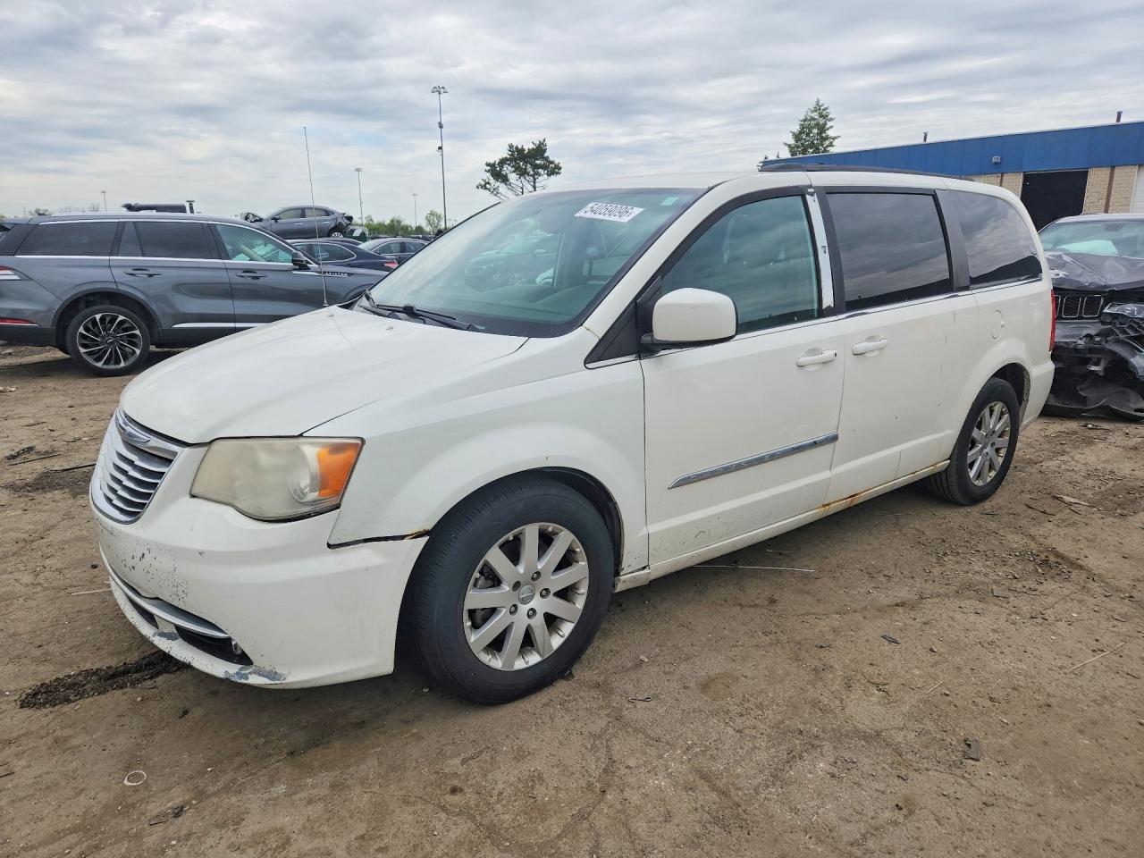 CHRYSLER TOWN & COUNTRY 2013