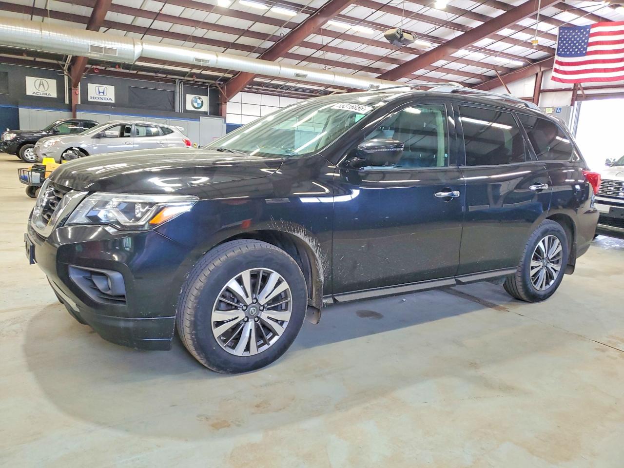 NISSAN PATHFINDER 2017