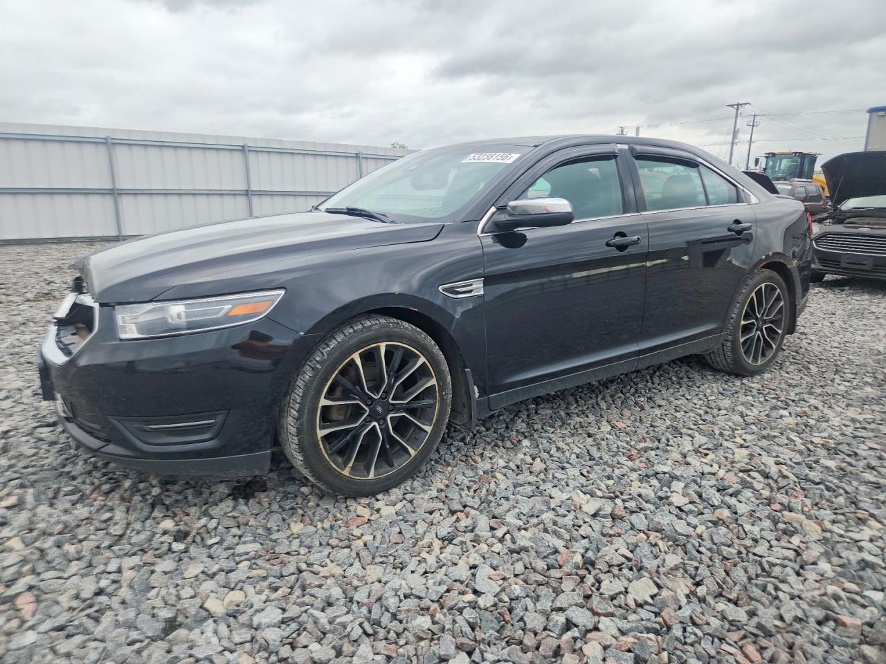 FORD TAURUS 2017