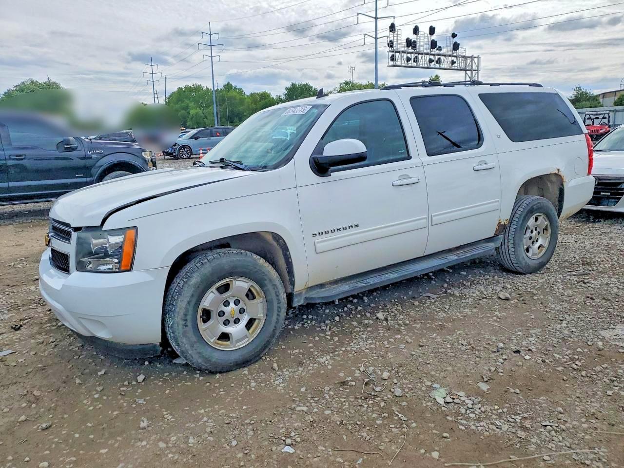 CHEVROLET SUBURBAN 2013
