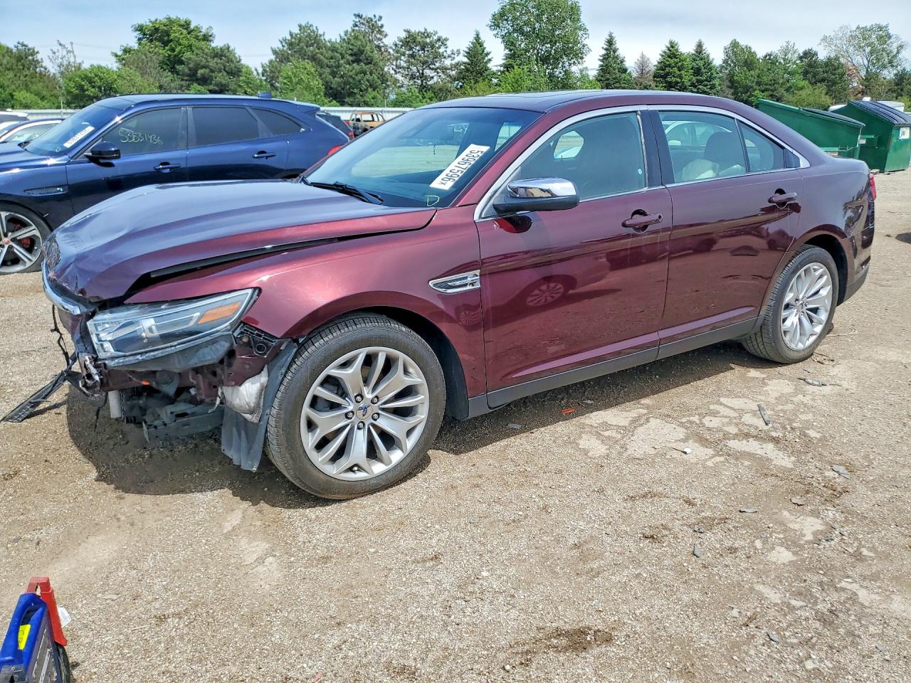 FORD TAURUS 2019