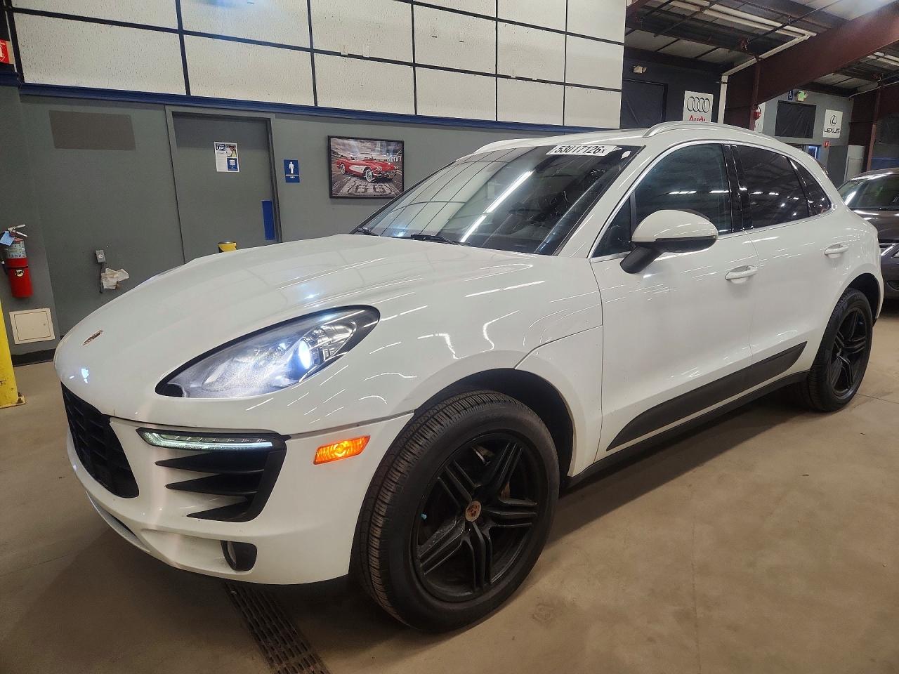 PORSCHE MACAN 2015