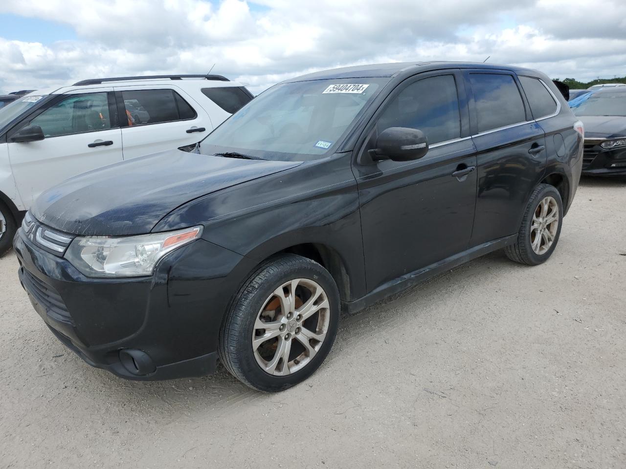 MITSUBISHI OUTLANDER 2014