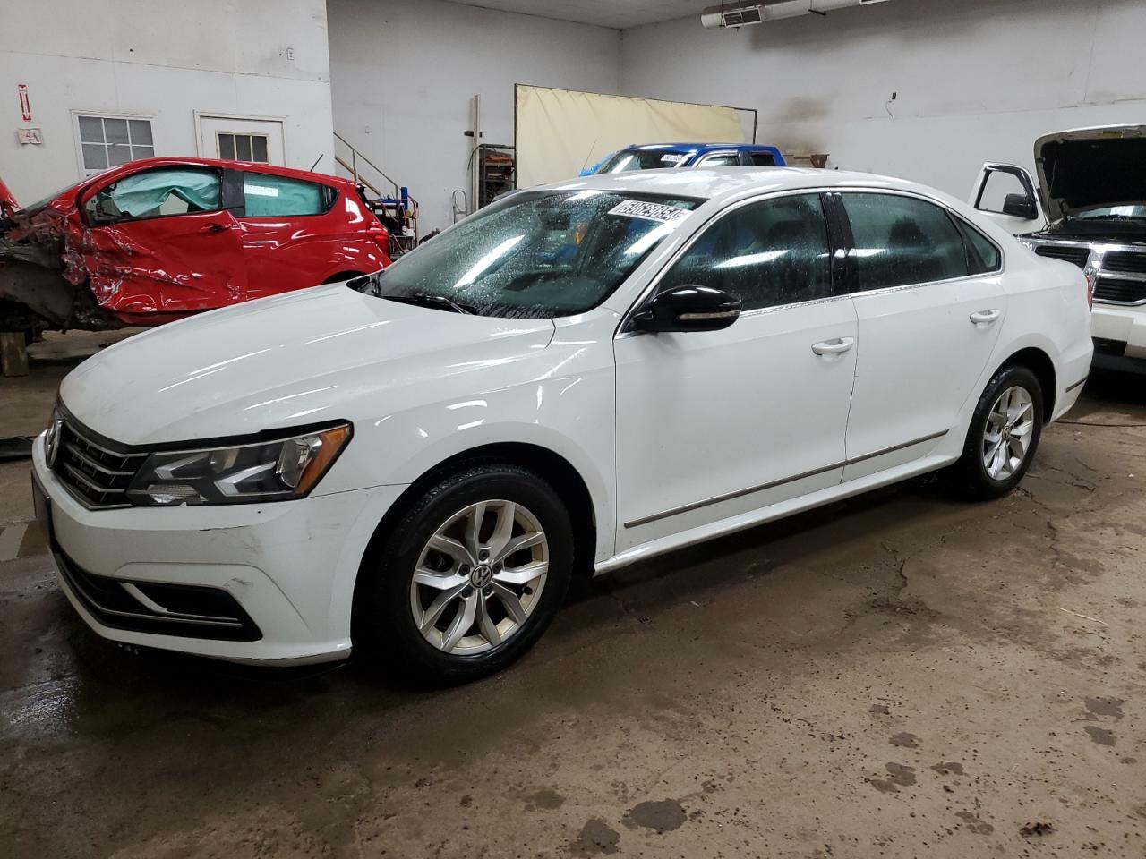 VOLKSWAGEN PASSAT S 2016
