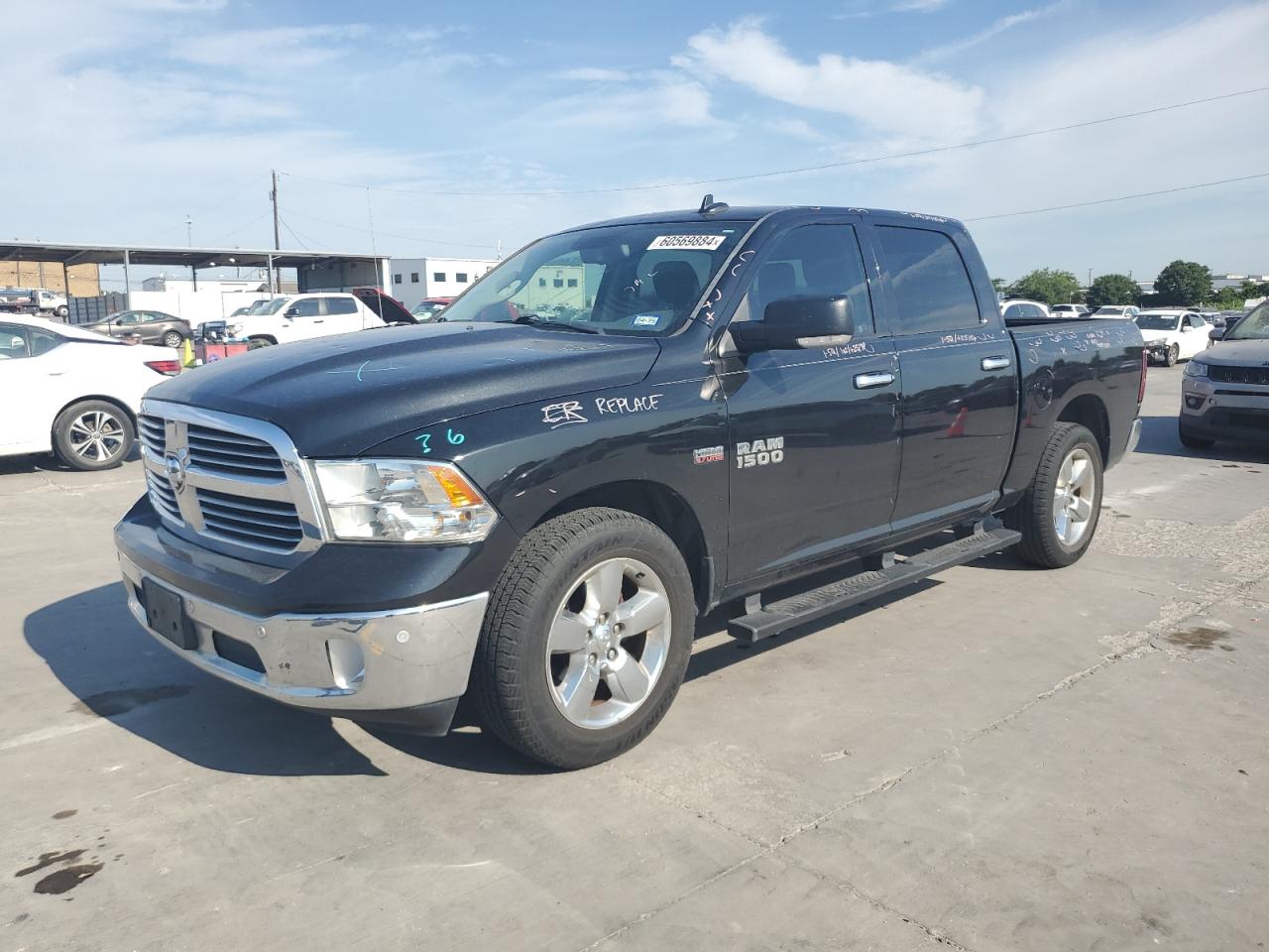 RAM 1500 SLT 2017