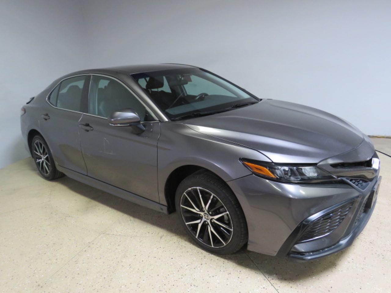 TOYOTA CAMRY 2022