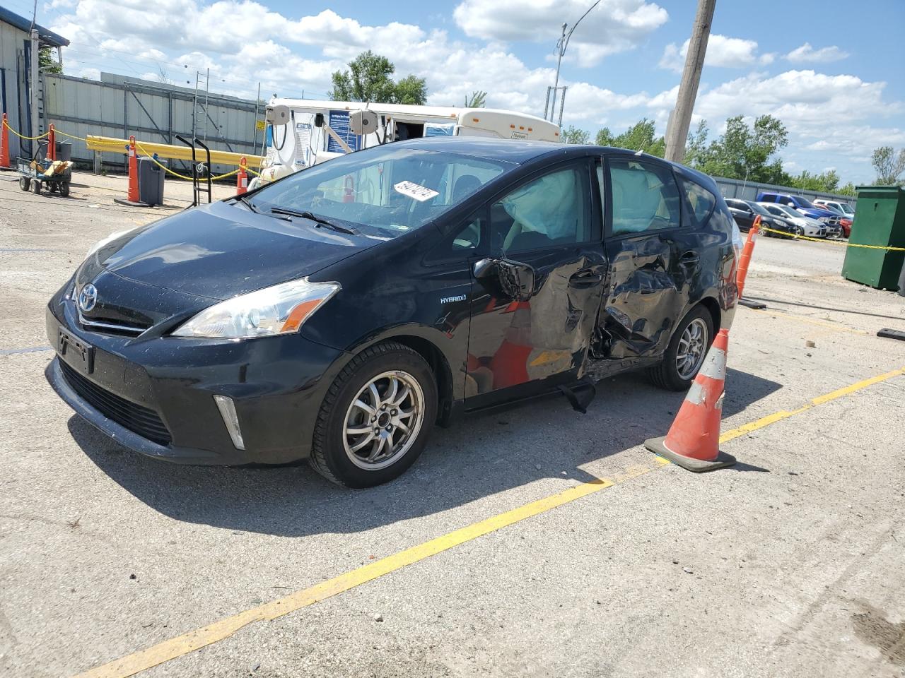 TOYOTA PRIUS V 2012