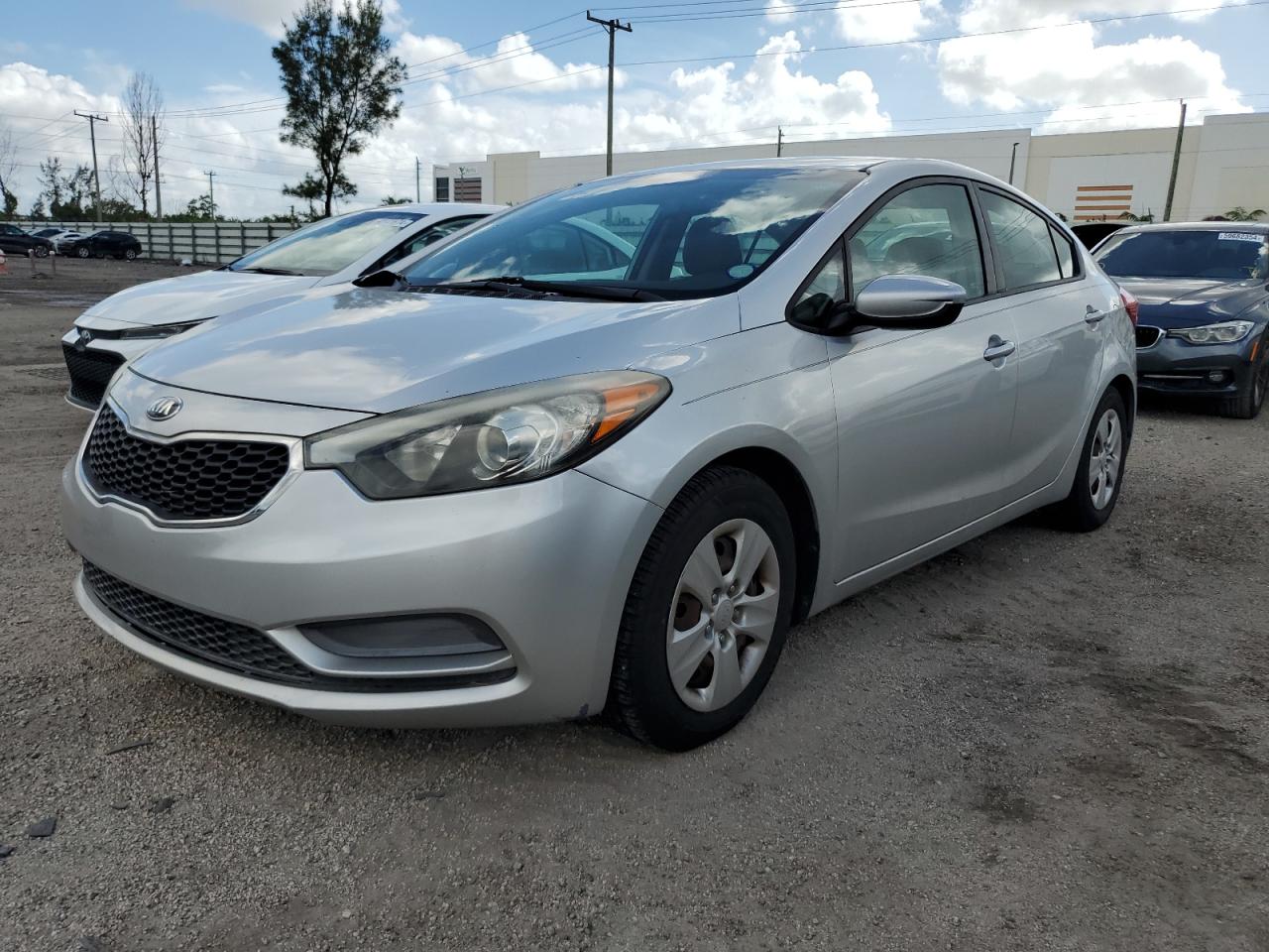 KIA FORTE LX 2015