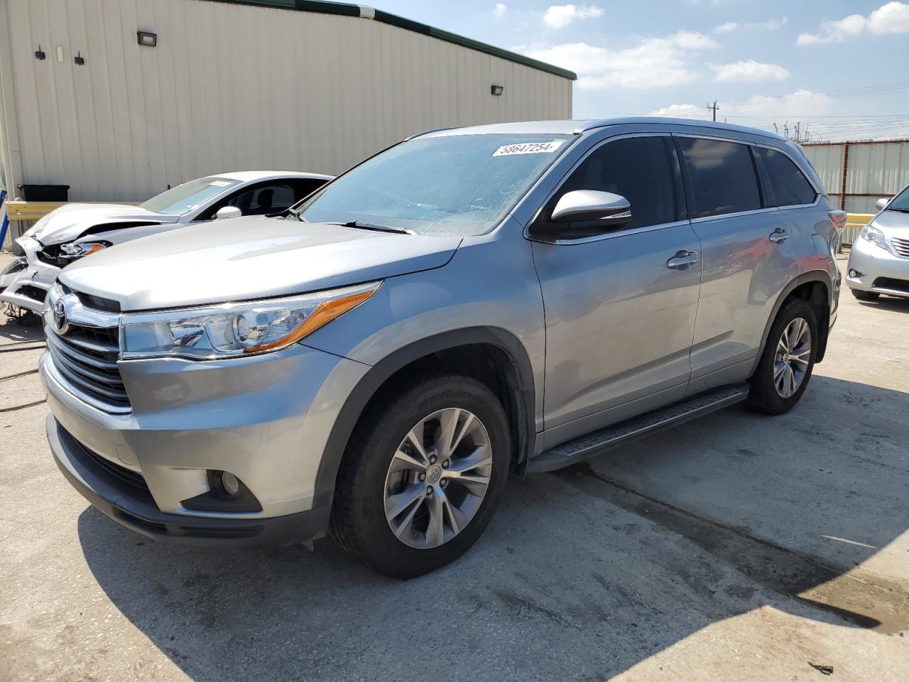 TOYOTA HIGHLANDER 2015