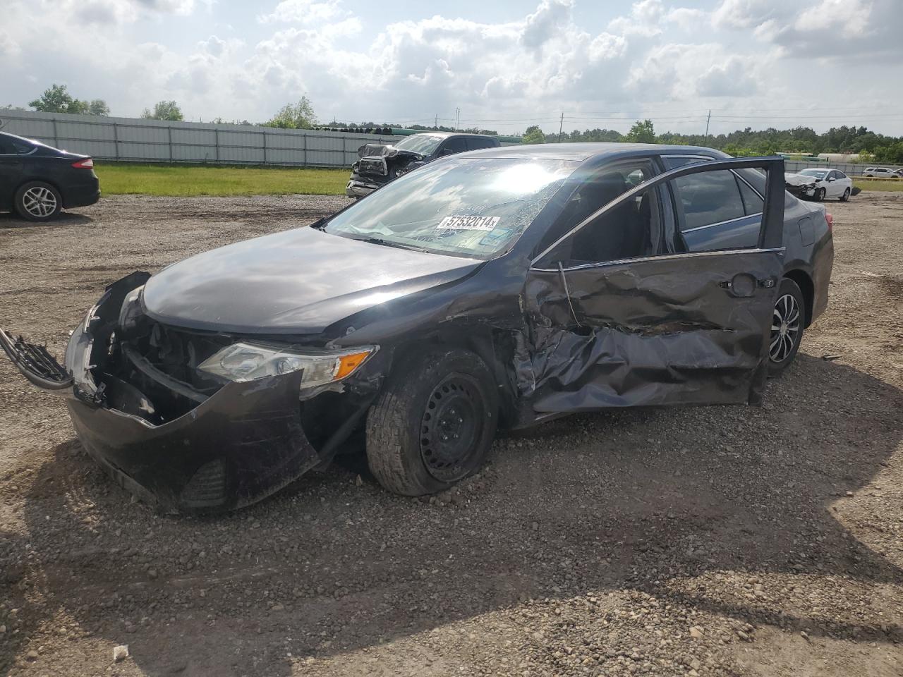 TOYOTA CAMRY L 2014