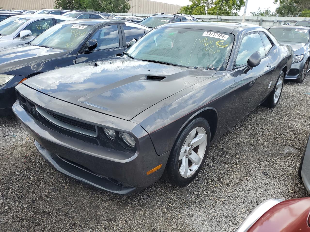 DODGE CHALLENGER 2013