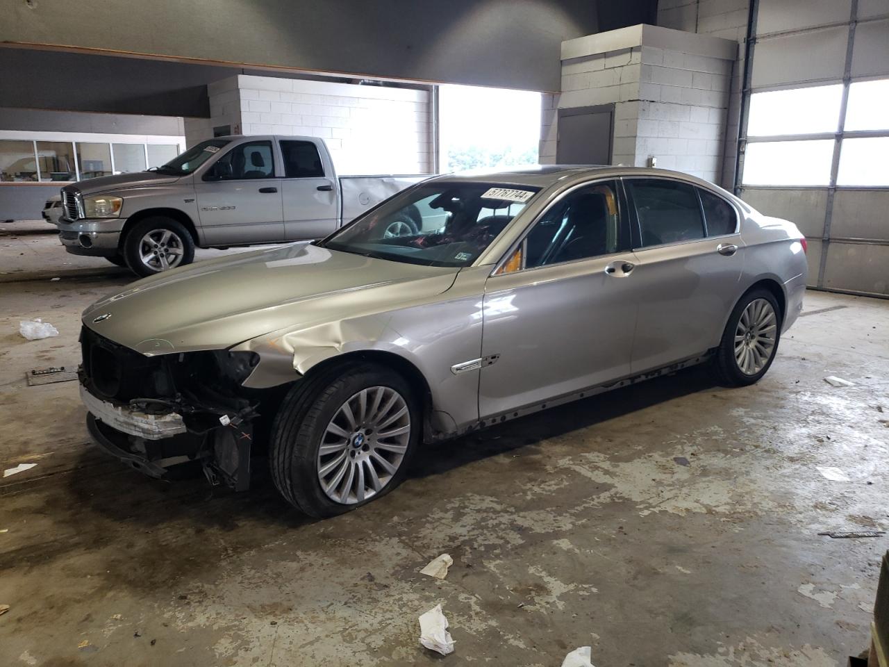 BMW 750 XI 2012