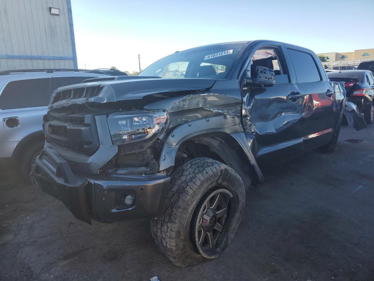 TOYOTA TUNDRA CRE 2015