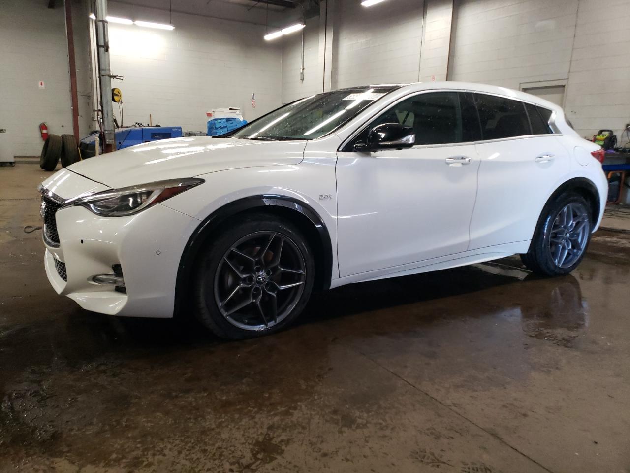 INFINITI QX30 BASE 2017