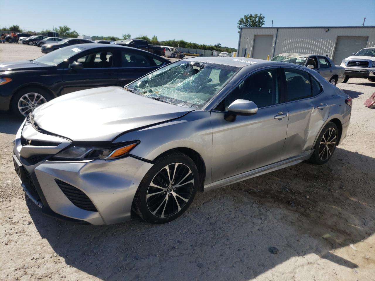 TOYOTA CAMRY L 2019