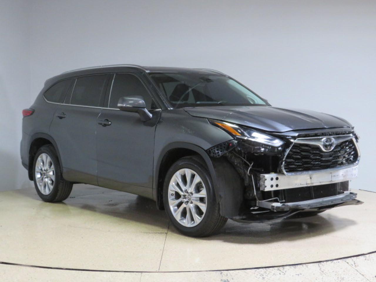TOYOTA HIGHLANDER 2020
