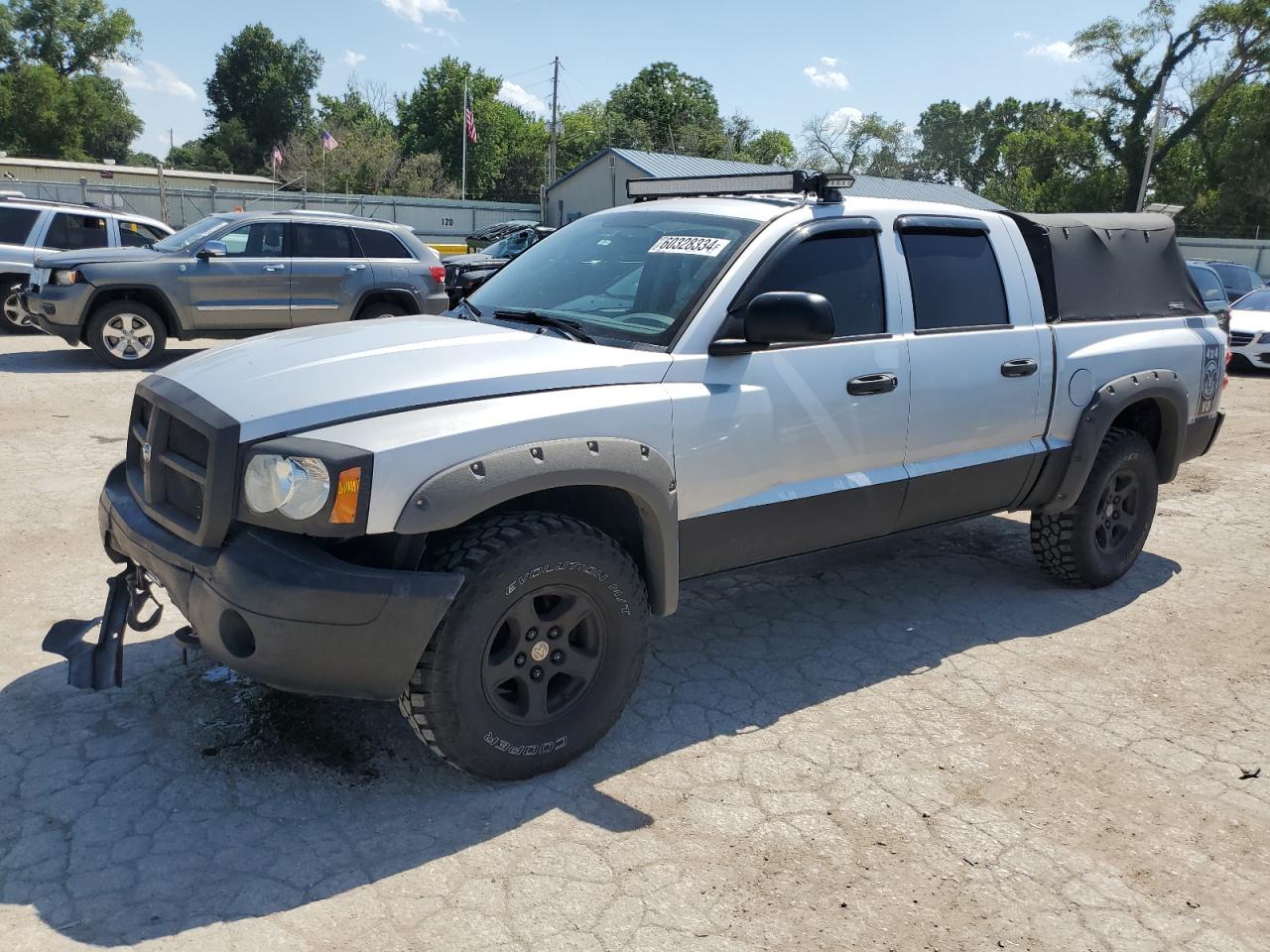 DODGE DAKOTA QUA 2005
