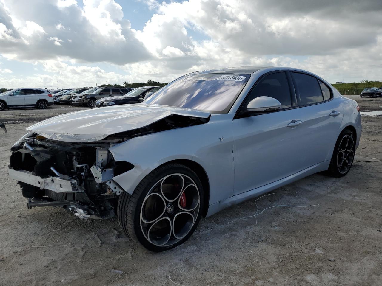 ALFA ROMEO GIULIA TI 2023