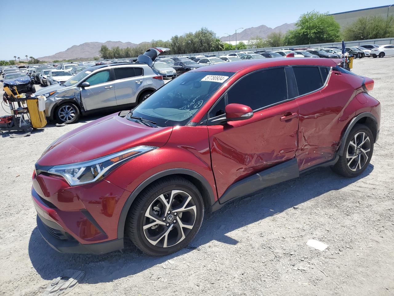 TOYOTA C-HR XLE 2019