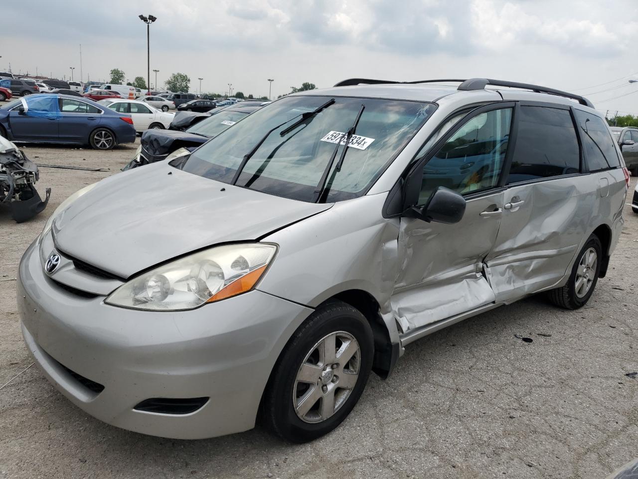TOYOTA SIENNA CE 2010