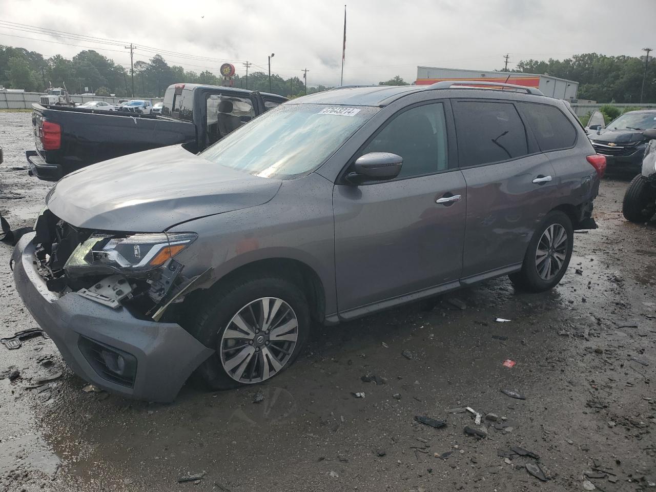 NISSAN PATHFINDER 2017
