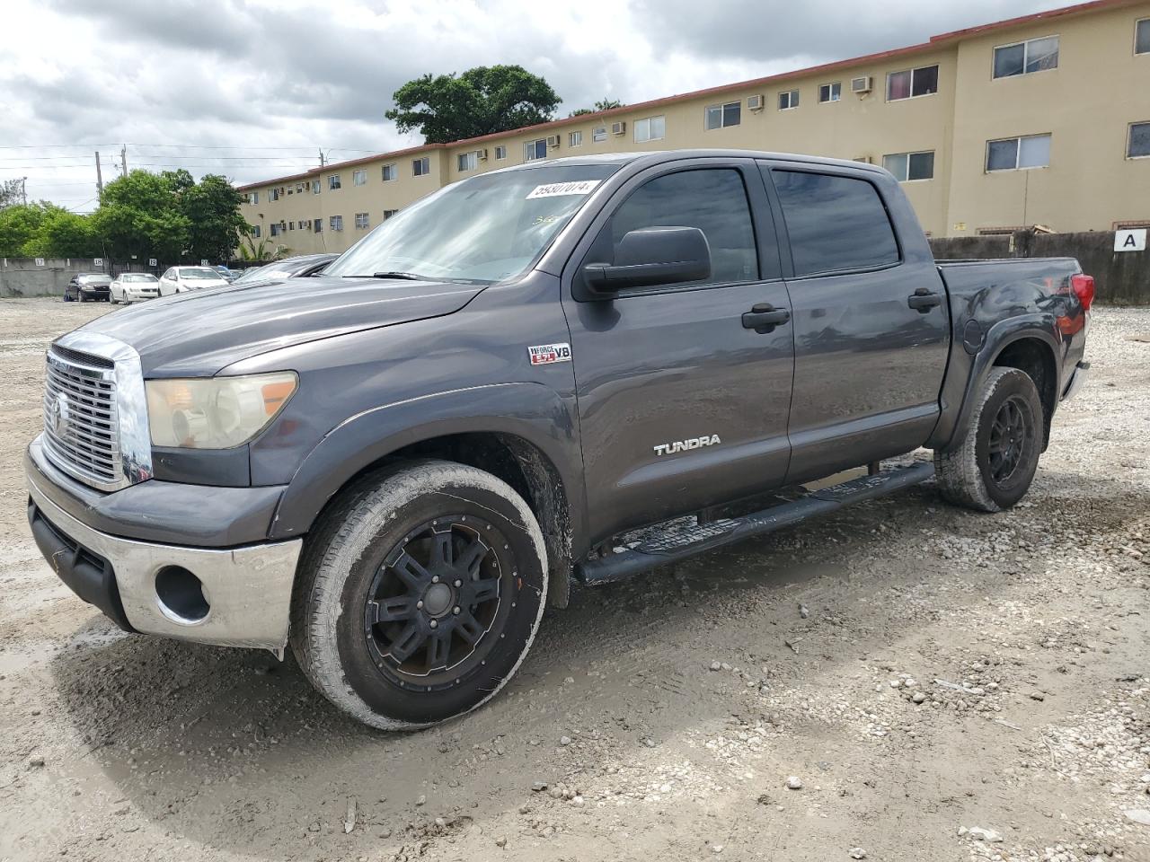 TOYOTA TUNDRA 2013